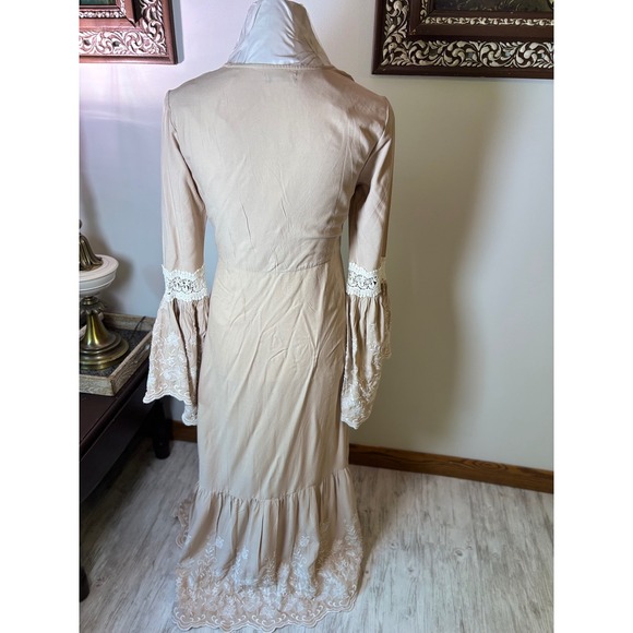 Venus Women's US 2 Boho Bell Sleeve Crochet Trim Maxi Cardigan Duster Sand Tan - Picture 8 of 11